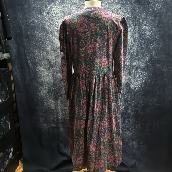 Vintage Laura Ashley cotton wool floral tapestry dress w long sleeves - Picture 6 of 9